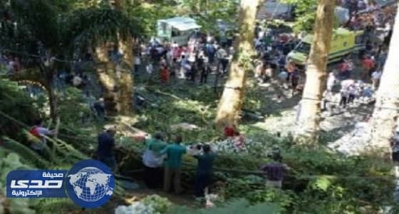 إسرائيل تهدم منزل فلسطيني وتعتقل عائلته