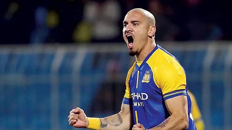 النصر يطبق عقوبة على "مايكون" بعد عودته من البحرين