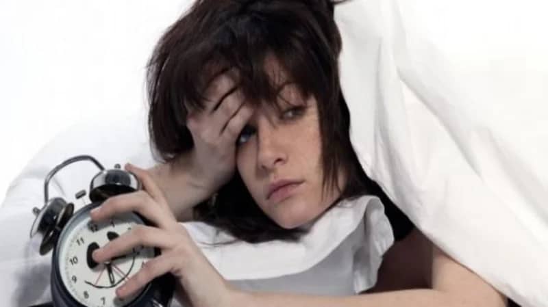عادات غذائية خاطئة تؤدي لاضطرابات النوم