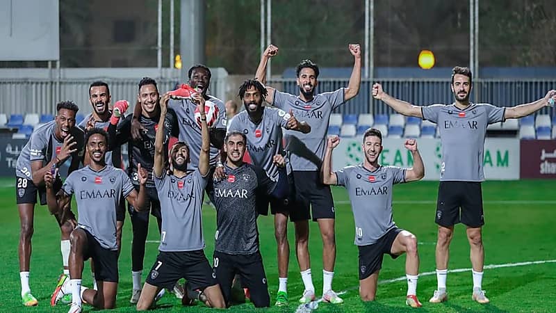 الهلال يختتم تحضيراته الميدانية استعدادا لمواجهة الحزم " صور "