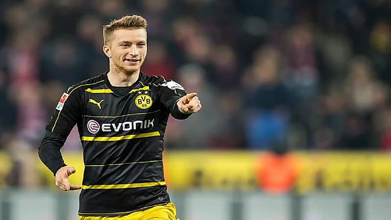 لاعب بروسيا دورتموند على رادار النصر