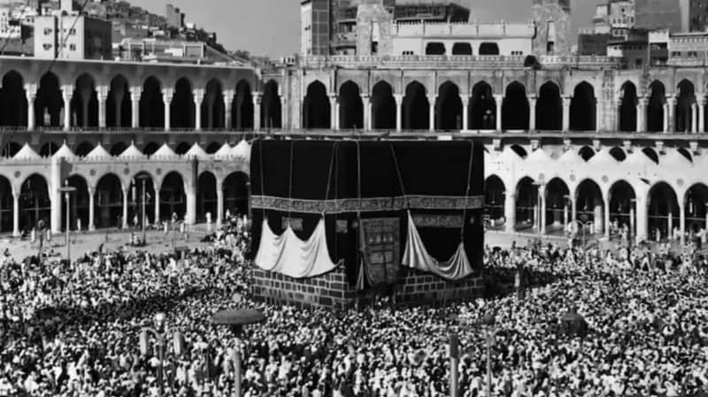 بالفيديو.. مطوف يروي ذكرياته عن مهنة الطوافة في مواسم الحج