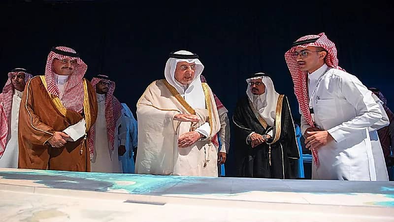 فيديو.. أمير مكة بعد زيارته لمعرض "ذا لاين" : سأكون أول زبون بهذه المدينة