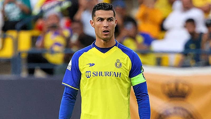 مطرب برازيلي يحاول ضم رونالدو لفلامنجو
