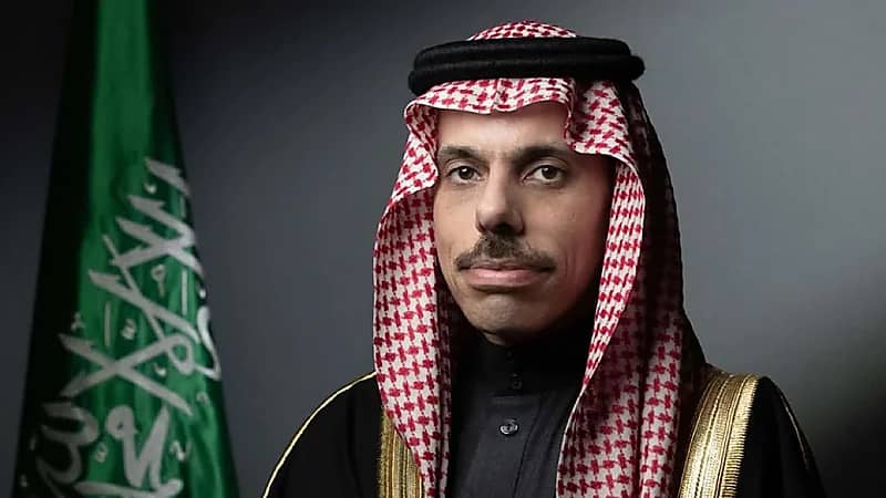 وزير الخارجية يتلقى اتصالاً من نظيره الإيراني