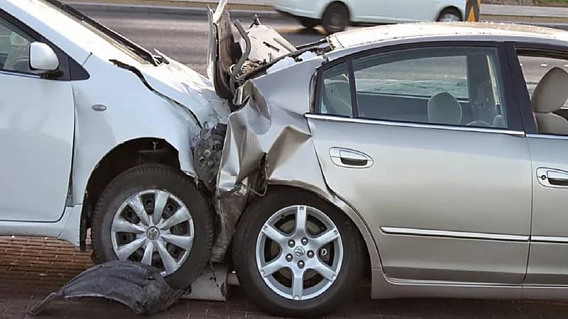 وفيات ومصابون في حادث مروع على طريق الطائف - الباحة