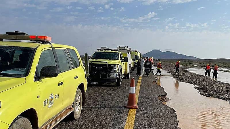 مدني القصيم ينتشل جثث 3 أطفال غرقوا في وادي أبو رمث