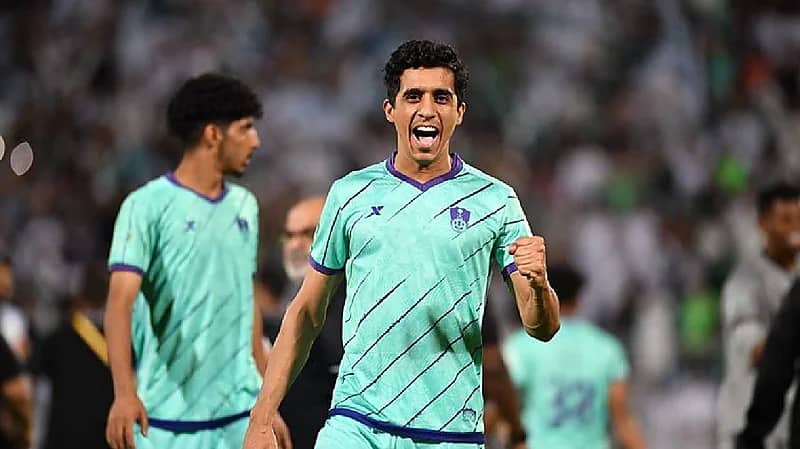 الكشف عن موقف الأهلي من تمديد عقد "الزبيدي"