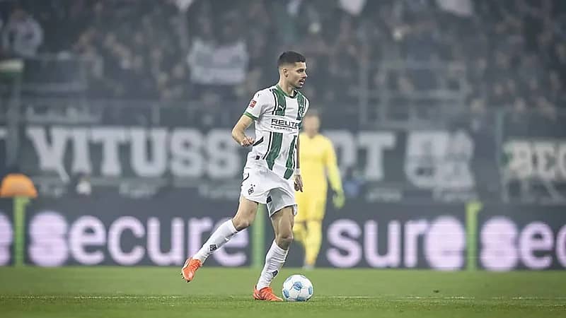 الشباب يتفق مع مونشنغلادباخ لضم فايغل