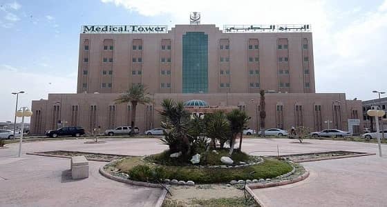 " الدمام الطبي " ينجح في تثبيت كسر في الفقرة القطنية لمصاب