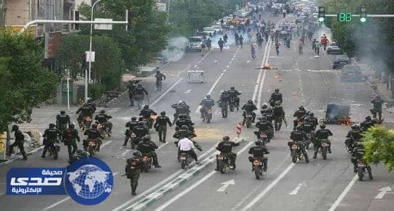 ⁠⁠⁠⁠⁠روحاني يهدد خامنئي بالفوضى العارمة لو تدخل الحرس الثوري في الانتخابات