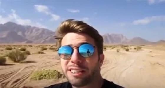 بالفيديو.. سياح روس يروجون للأماكن الأثرية بتبوك