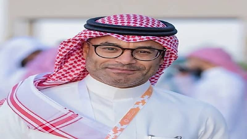 تعرض سيارة الناقد محمد الشيخ للاحتراق