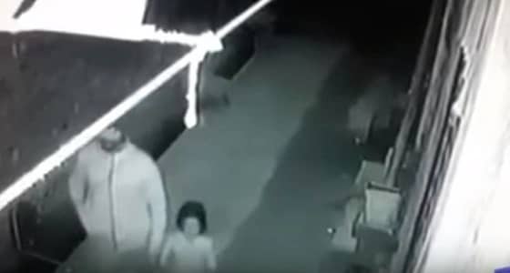 فيديو جديد يظهر قاتل ومغتصب الطفلة الباكستانية زينب