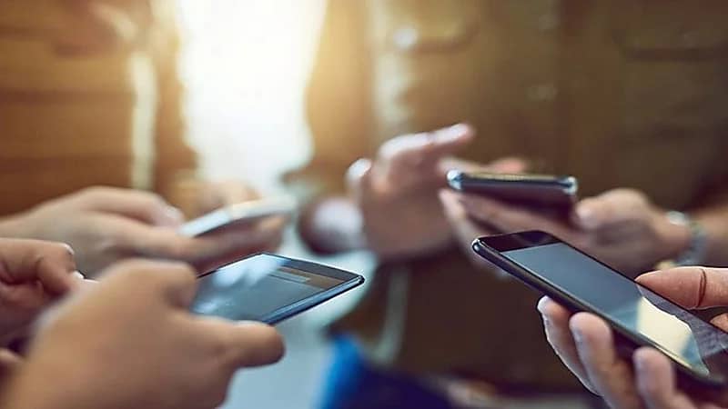 أضرار التعرض اللامحدود للأجهزة الإلكترونية