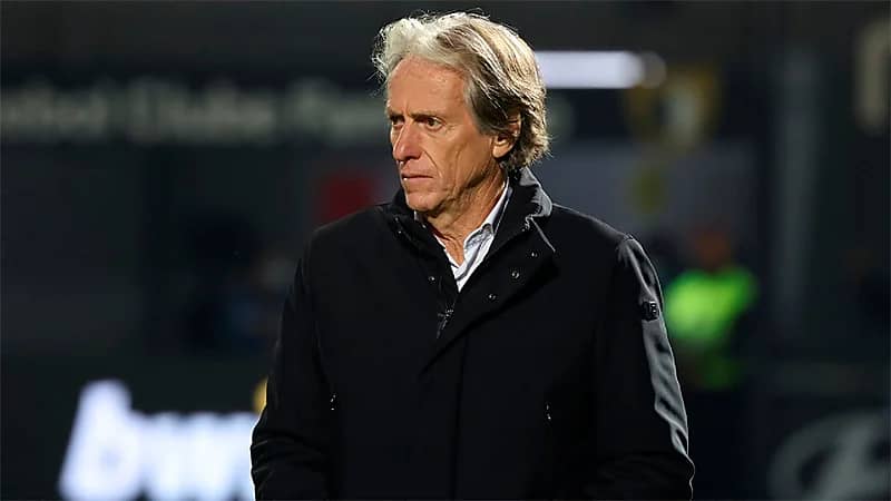 مدرب الهلال الأسبق أبرز الأجانب المرشحين لتدريب البرازيل