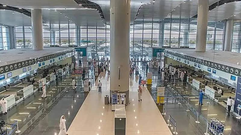 مطارات المملكة تدعو المسافرين لمتابعة تحديثات الرحلات عقب المستجدات الإقليمية