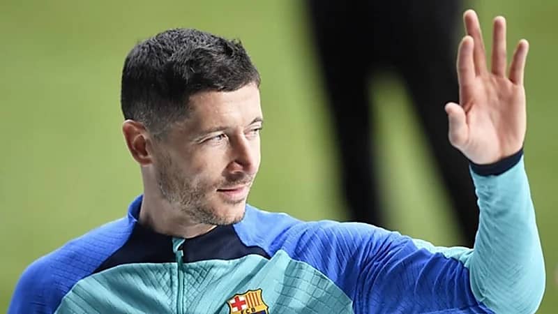 المحكمة الرياضية الإسبانية: إيقاف ليفاندوفسكي لـ 3 مباريات