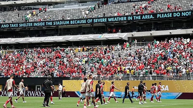 تدخل أمني في مدرجات الأهلي خلال مواجهة بالميراس بكأس العالم للأندية.. فيديو