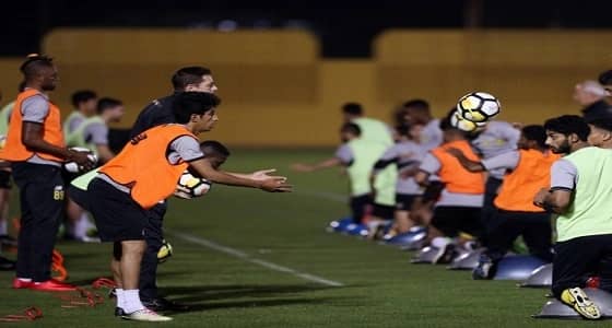 بالصور.. النصر يواصل استعداداته لمواجهة الرائد