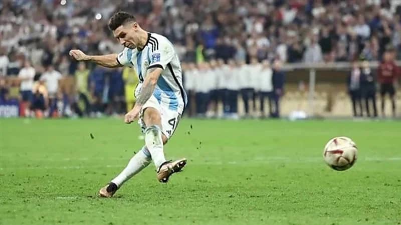 فتاة تتهم نجم الأرجنتين بالاعتداء عليها جنسياً