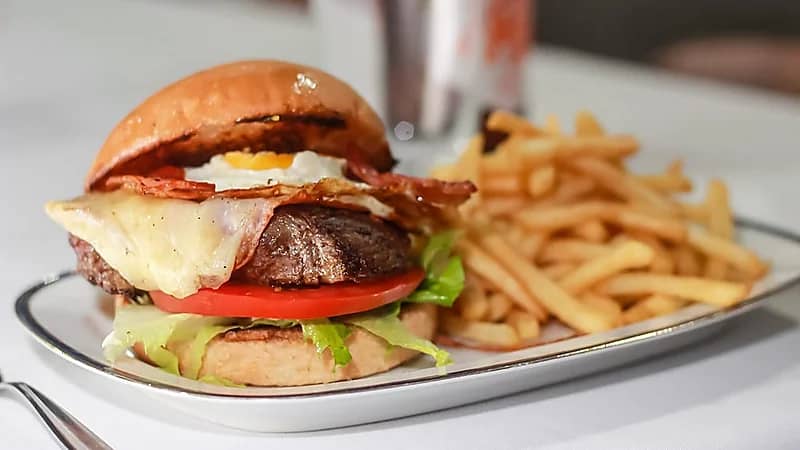 الشطائر الجاهزة تسبب مرضا قاتلا