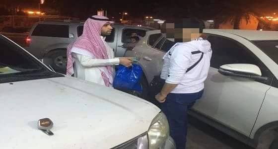 بالصور..ضبط وافد مخالف لقرار توطين الاتصالات في الأفلاج