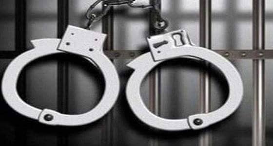 الإطاحة ب 4 اشخاص لقيامهم بالسطو المسلح على مغذي الصرافات بمكة