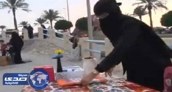 بالفيديو..قصة فتاة حصلت على تقنية النانو لعلاج السرطان وانتهت إلى بيع الشاورما