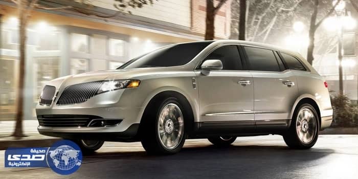 بالصور.. سيارة MKT 2017 تحتفظ ببصمة لينكولن