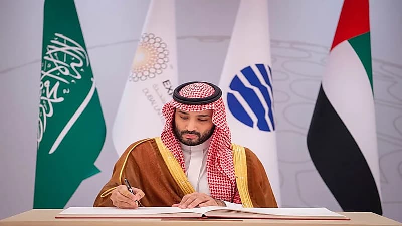 ولي العهد يبعث 3 برقيات لرئيس الإمارات ونائبه وولي عهد أبوظبي