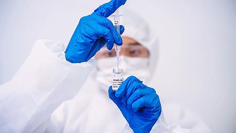 أول لقاح كورونا بالاستنشاق بدلاً من الحقن