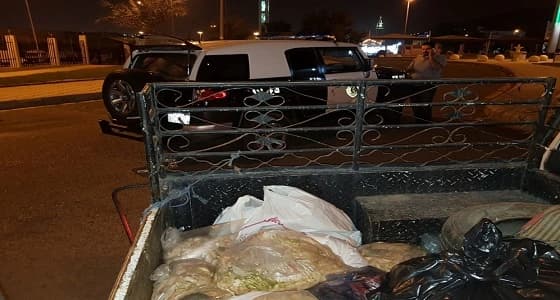 بالصور.. ضبط سيارة نقل تحمل لحوم مجهولة المصدر بمكة