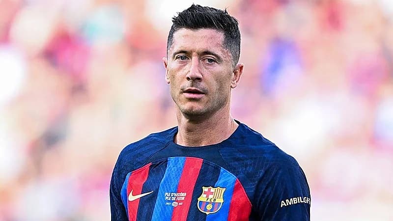 ليفاندوفسكي يرحب بالانتقال إلى دوري روشن