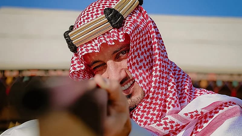 السومة يشارك في احتفالات يوم التأسيس .. صور