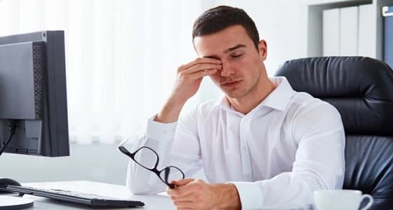 قصر النظر يتسبب في انفصال شبكية العين