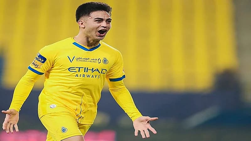 النصر يلجأ لطبيب محايد لفحص "مارتينيز"