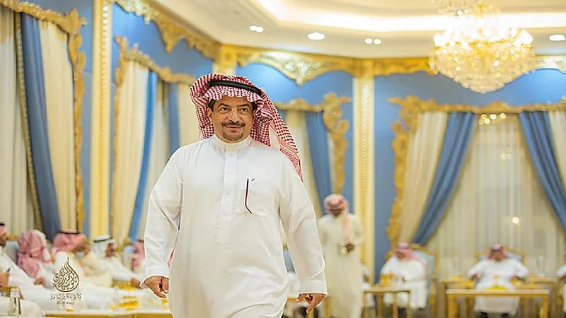 بالصور .. "التويجري" يحتفي بملاك الإبل