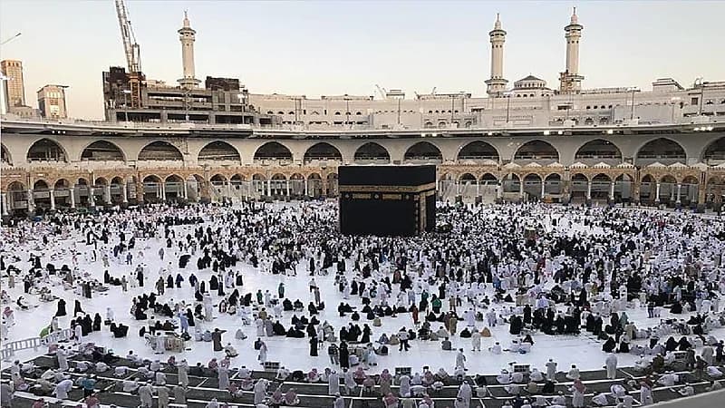 بالفيديو .. " الحج " تتيح للحاصلين على تأشيرة السياحة حجز العمرة قبل الدخول للمملكة