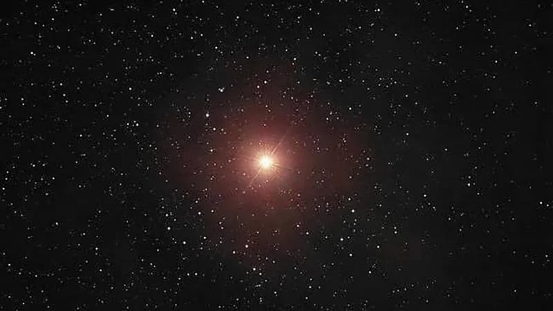 بعد غروب الشمس مشهد فلكي خلاب في سماء مصر