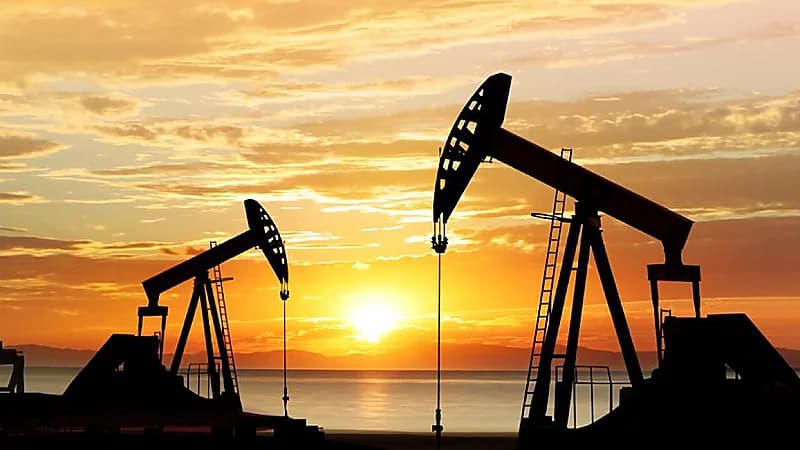 بنك J.P.Morgan: أسعار النفط لن تخترق مستويات 100 دولار للبرميل هذا العام