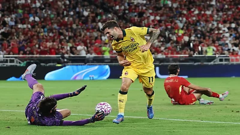 هفوة الحارس البديل تكلف ليفربول خسارة قاسية أمام ميلان .. فيديو