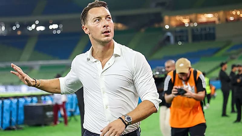 يايسله: مشهد الصلاة الجماعية للاعبين رائع وأحب هذا الترابط .. فيديو