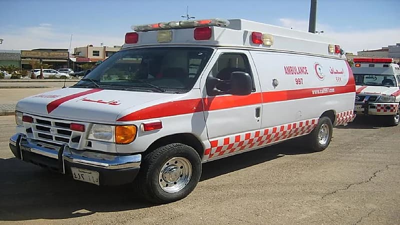 وفاة شخصين وإصابة 5 آخرين إثر حادث تصادم على طريق المدينة