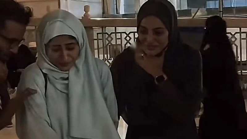 شجون الهاجري وفاطمة الصفي تؤديان مناسك العمرة... فيديو