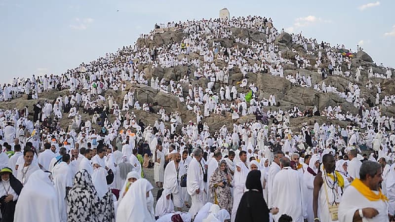 مصر تسحب رخص 16 شركة سياحة بتهمة التحايل لتسفير الحجاج