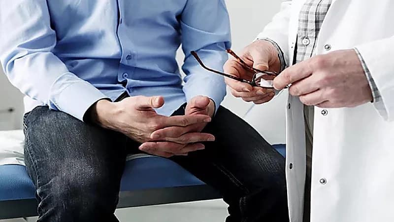 أخصائية: الحرارة والتدخين والكحول تهدد خصوبة الرجال