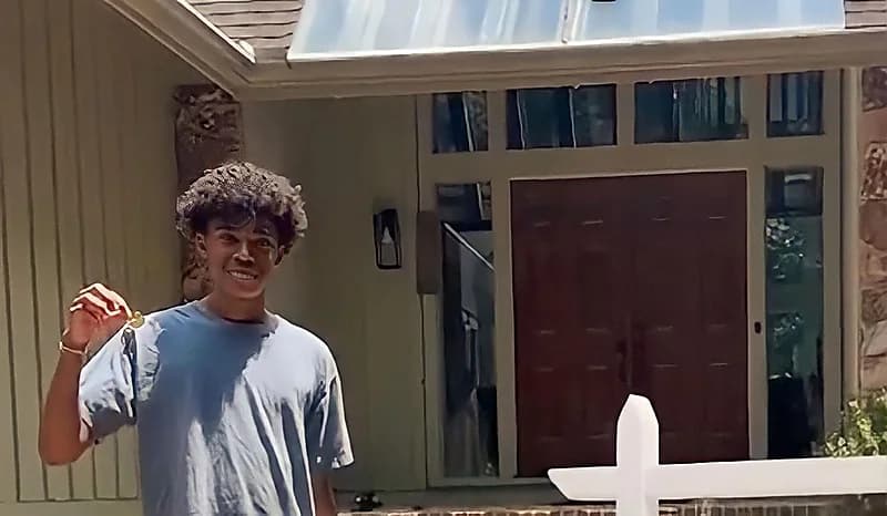 شاب باع منزله من أجل حضور حفل ترافيس سكوت الملغي بالقاهرة .. فيديو