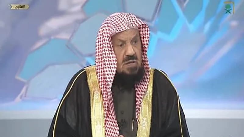بالفيديو.. الشيخ المنيع يوضح حكم وصية الأب بحرمان أحد الورثة من الورث