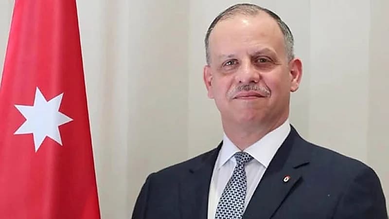 الأمير فيصل بن الحسين يؤدي اليمين نائبا لملك الأردن